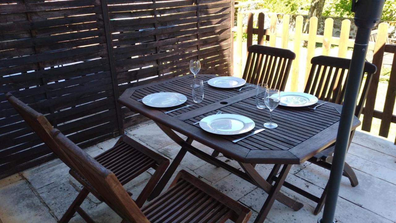 Character 2 Bed Cottage Within Walking Distance Of Bar/Restaurants Piegut-Pluviers Luaran gambar