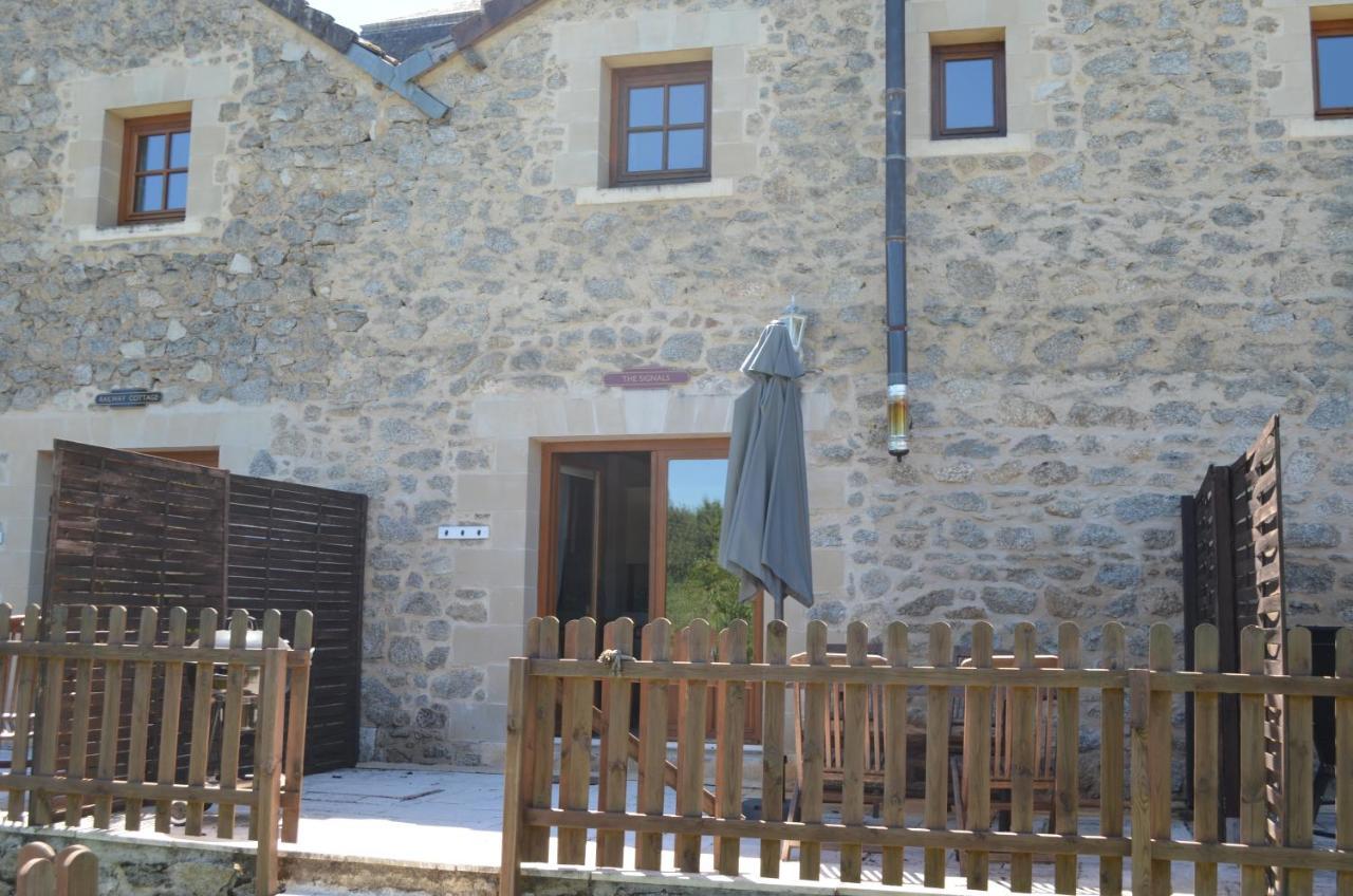 Character 2 Bed Cottage Within Walking Distance Of Bar/Restaurants Piegut-Pluviers Luaran gambar